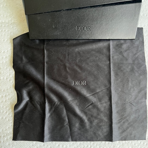 Authentic Christian Dior Sunglasses🕶️🕶️ - Picture 8 of 9